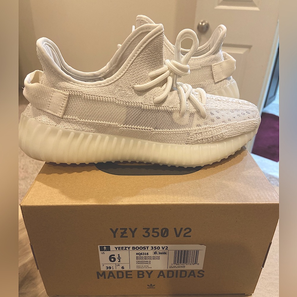 Yeezy Boost 350 V2 Bone